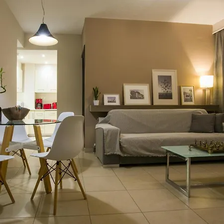 Polis Apartment